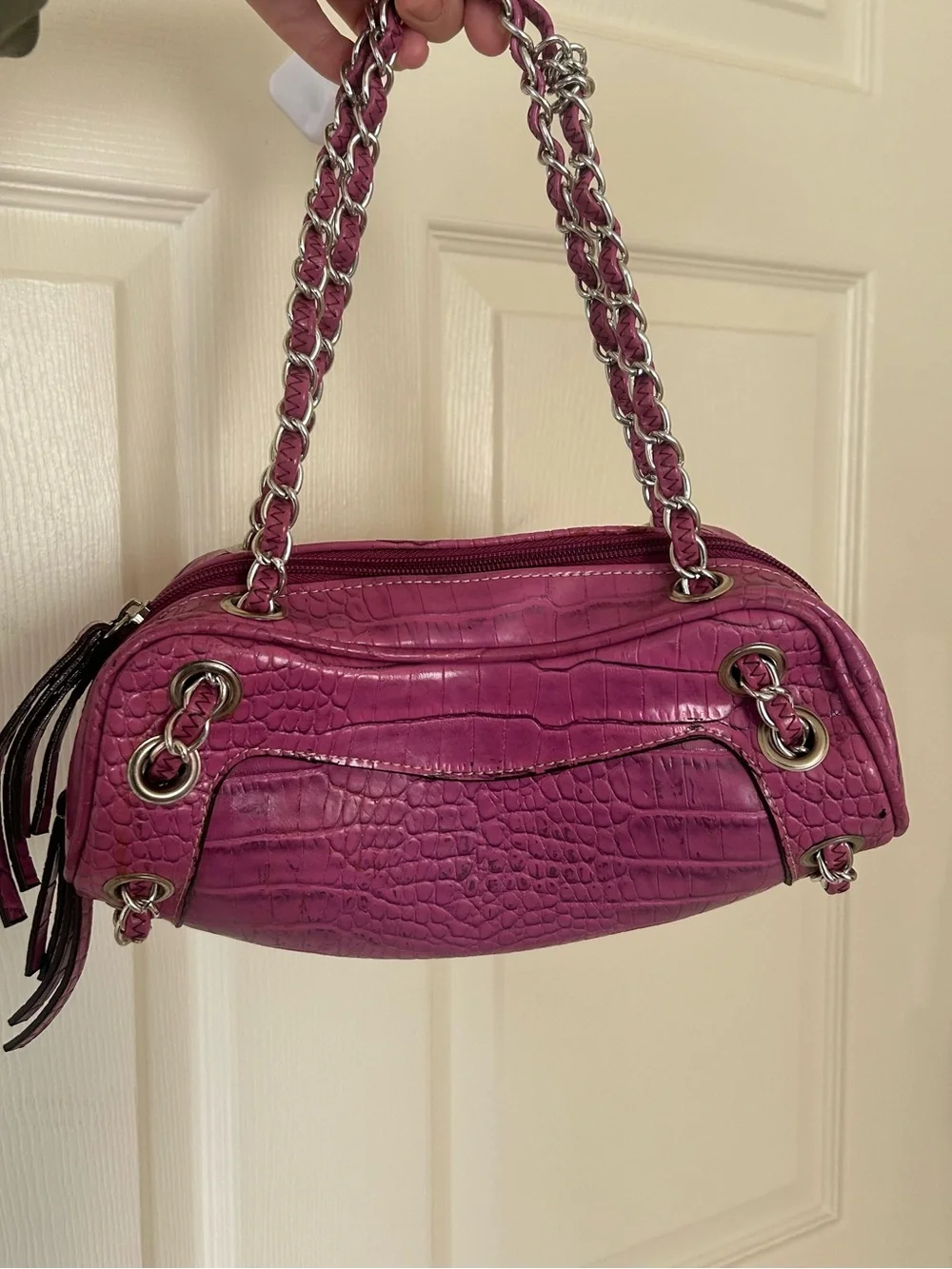 Y2K Chinese Laundry Fuchsia Faux Croc-Embossed Leather Shoulder Bag